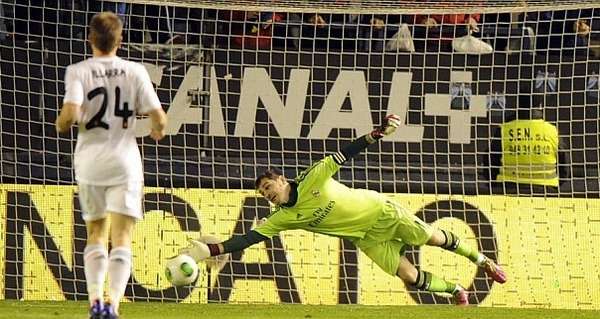 كاسياس تصدى ببراعة لتسديدة سيخودو لاعب اوساسونا وحافظ على نظافة شباكه