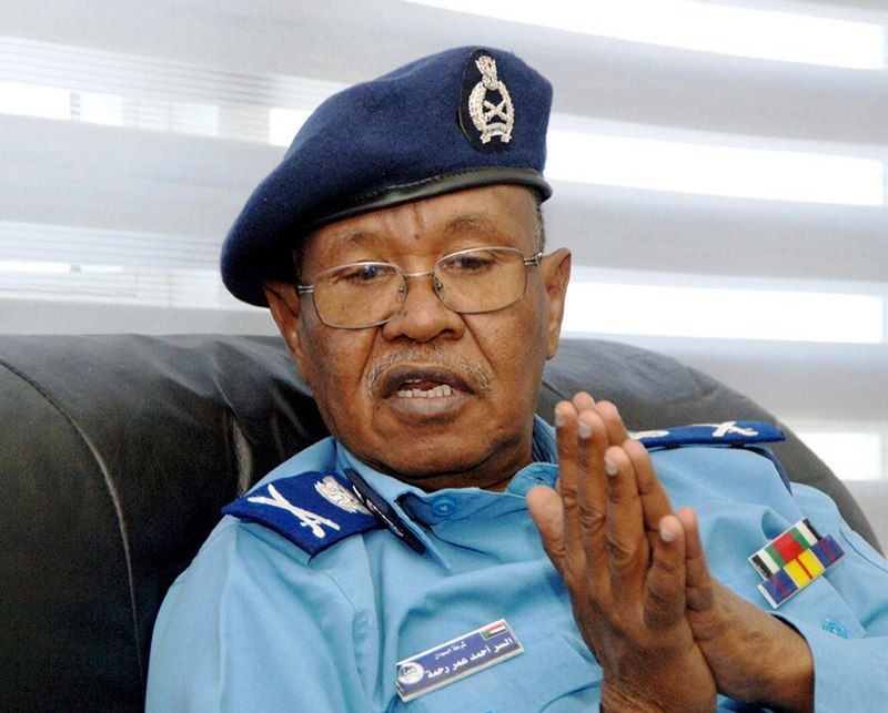  اللواء السر أحمد عمر