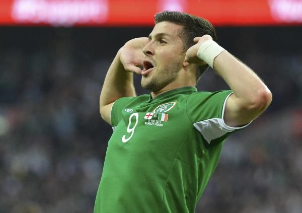 شين لونج بقميص إيرلندا