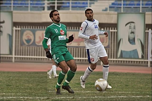حسين الموسوي لاعب العربي في لقاء سابق
