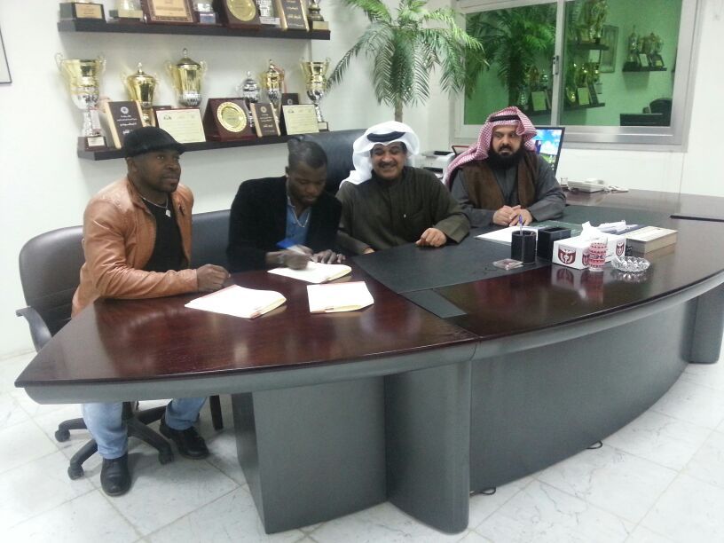 باسكال يوقع للنصر بحضور الشريدة والشمري