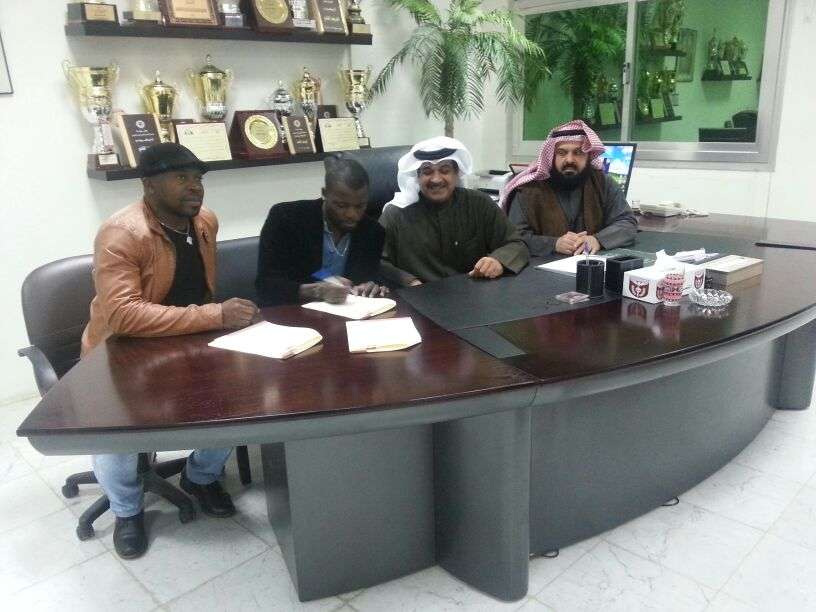 باسكال يوقع للنصر بحضور الشريدة والشمري