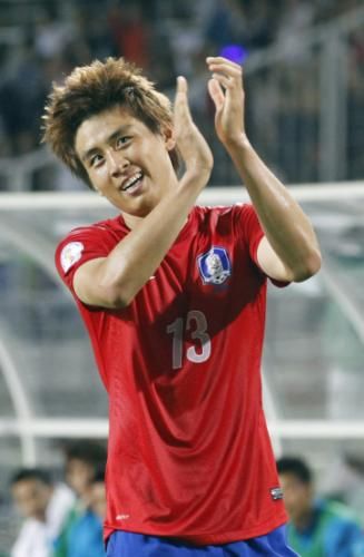 2012-06-12t132459z_01_goy07_rtridsp_3_soccer-world_reuters