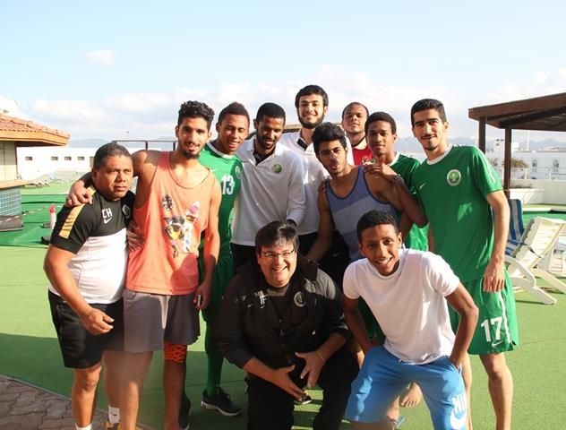 صورة جماعية مع العويس