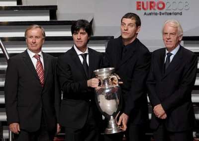 مدربي منتخبات المجموعة الثانية