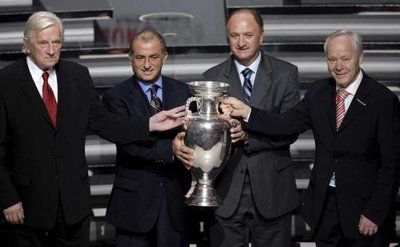 مدربي منتخبات المجموعة الأولى