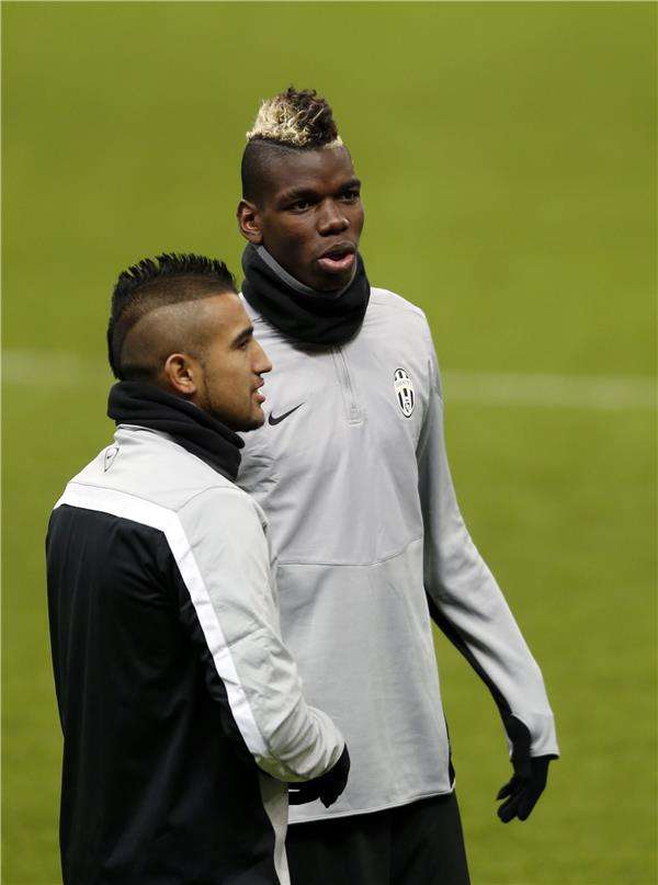 ثنائي اليوفانتس على رادر مانشستر يونايتد