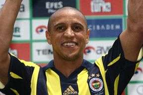 روبـرتـو كـارلـــوس