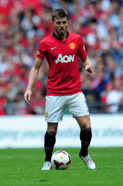 مايكل كاريك لاعب وسط مانشستر