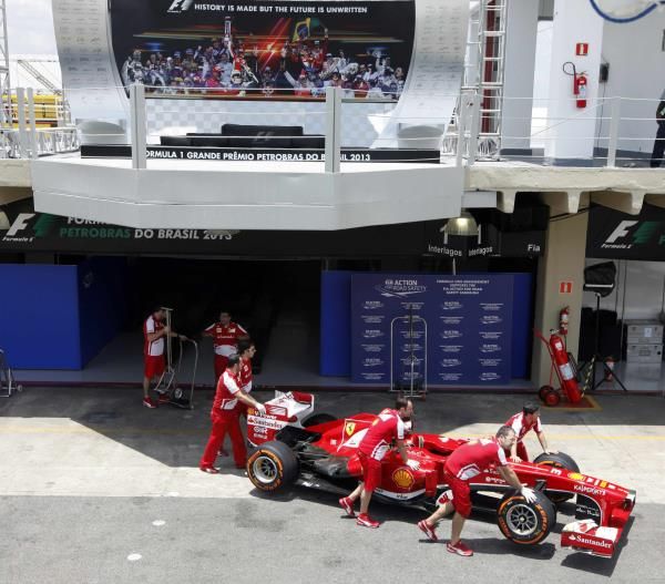 2013-11-21t171355z_1629152570_gm1e9bm03cg01_rtrmadp_3_motor-racing-prix_reuters