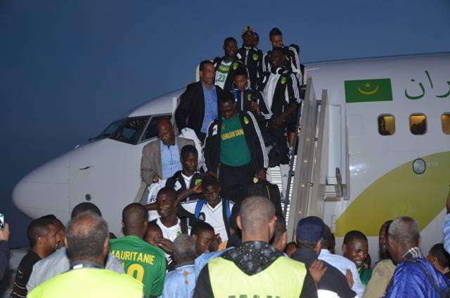 المنتخب الموريتاني عند وصوله لنواكشوط