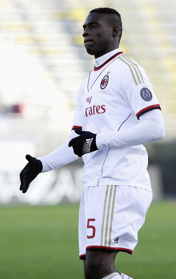 2014-01-26t161610z_1911550105_gm1ea1r00ol01_rtrmadp_3_soccer-italy_reuters