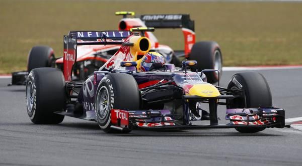 2013-10-05t054232z_349325196_sr1e9a50fue62_rtrmadp_3_motor-racing-prix_reuters