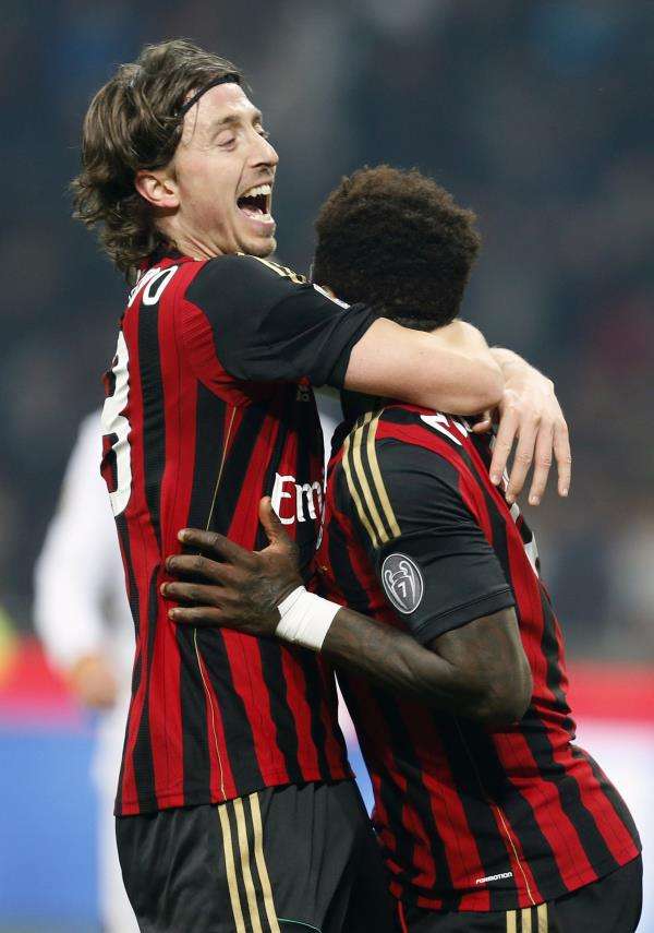 2013-12-16t215607z_1128086024_gm1e9ch0geg01_rtrmadp_3_soccer-italy_reuters
