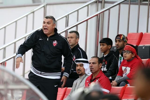 كوزمين مدرب الأهلي قاد الفريق من المدرجات