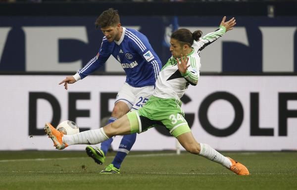 من مباراة شالكه وفولفسبورج