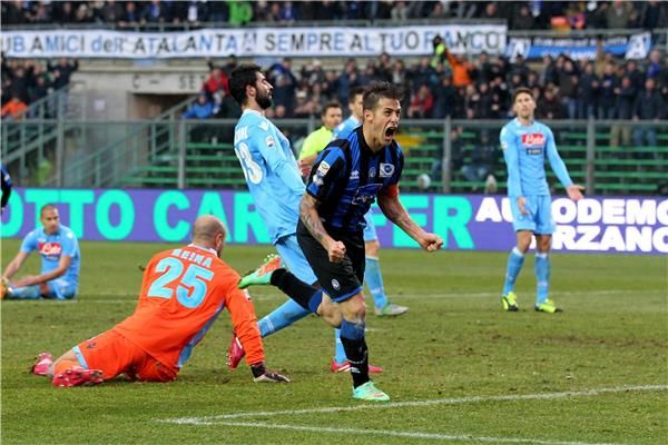 من مباراة أتلانتا ونابولي