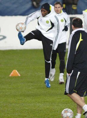 المهاجم الإيفواري الدولي ديديه دروجبا 