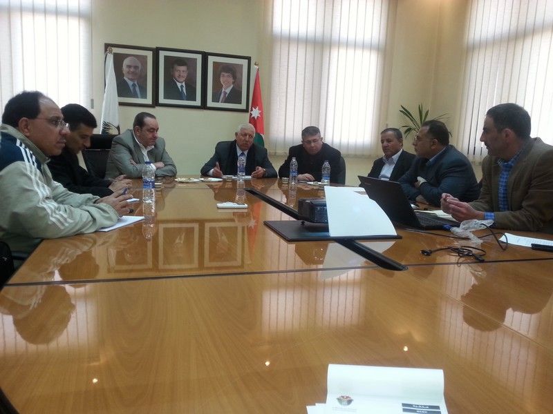 جانب من اجتماع لجنة المسابقات مساء اليوم