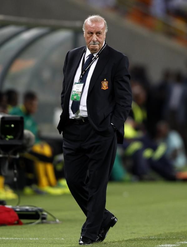 2013-11-19t214520z_1994138810_gm1e9bk0fx701_rtrmadp_3_soccer-friendly_reuters