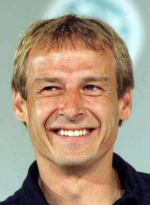 يورجن كلينسمان المدرب السابق للمنتخب الالماني 