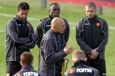 من تدريبات نادي روما اليوم الثلاثاء