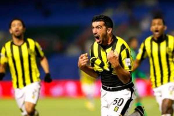 رودريجيز فرحا باولى اهدافه مع الاتحاد في مرمى الاتفاق