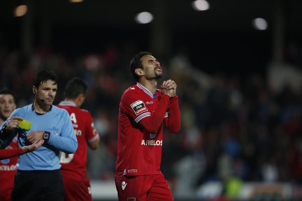2014-02-01t222130z_1796813721_gm1ea220hla01_rtrmadp_3_soccer-portugal_reuters