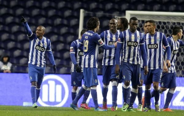 2014-02-09t210337z_264873363_gm1ea2a0dz201_rtrmadp_3_soccer-portugal_reuters