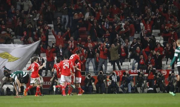 2014-02-11t212537z_136972296_gm1ea2c0f0g01_rtrmadp_3_soccer-portugal_reuters