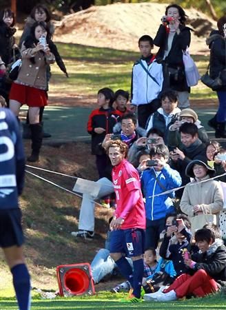 الجماهير اليابانية تابعت بشغف مشاركة فورلان في اللقاء الودي