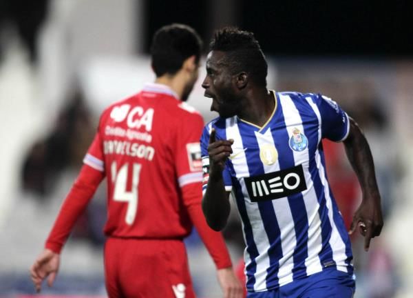 2014-02-16t195459z_1970033071_gm1ea2h0asx01_rtrmadp_3_soccer-portugal_reuters