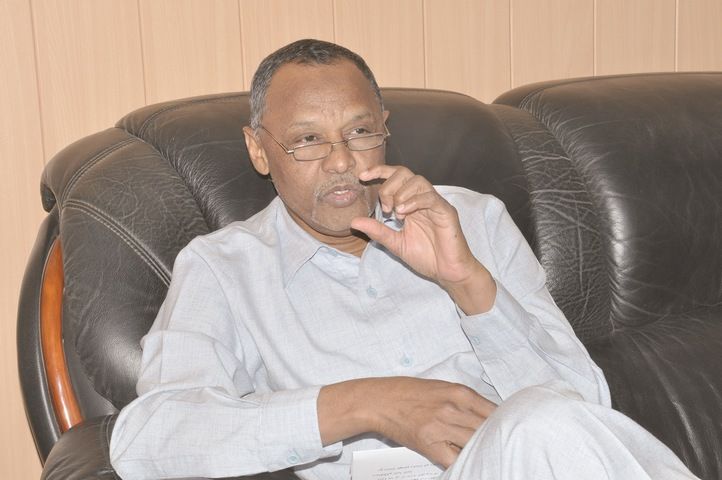 مدير التلفزيوني محمد حاتم