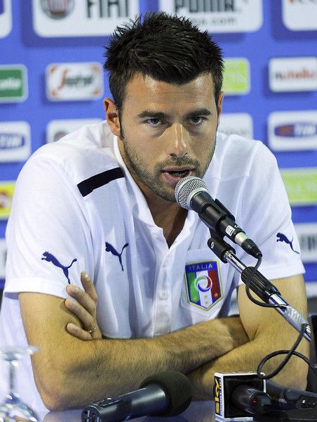 اندريا بارزالي