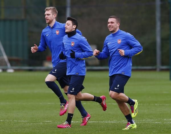 2014-02-18t131824z_621039159_gm1ea2i1mxw01_rtrmadp_3_soccer-champions-arsenal_reuters