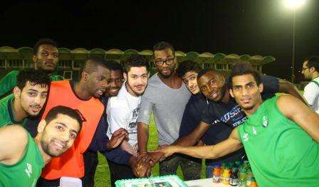 جانب من احتفال لاعبي الأهلي بعودة زملائهم