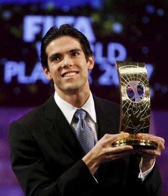كاكا افضل لاعب بالعالم لعام 2007