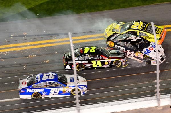 2014-02-16t022706z_483042444_nocid_rtrmadp_3_nascar-the-sprint-unlimited_reuters