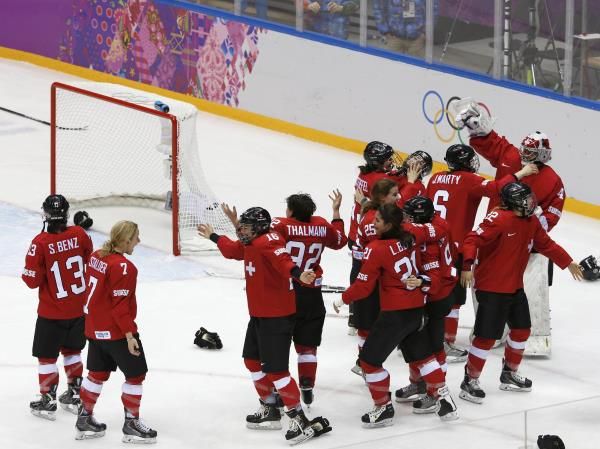 2014-02-20t145826z_1724740904_lr2ea2k15l3ws_rtrmadp_3_olympics-icehockey_reuters