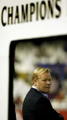 الهولندي رونالد كومان المدير الفني لفالنسيا