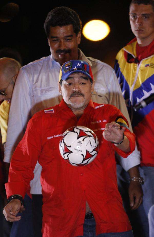 2013-04-12t010244z_2126529759_gm1e94c0p1v01_rtrmadp_3_venezuela-election_reuters