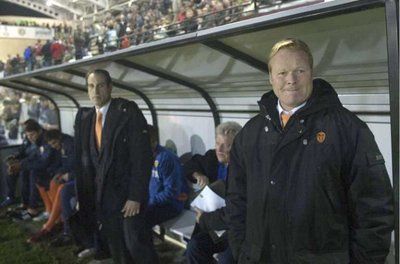 مدرب فالنسيا رونالد كومان كما بدا أثناء مباراة فريقه ضد ريال يونيون