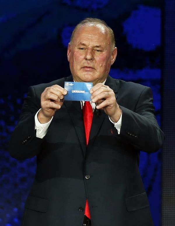 2014-02-23t132031z_762166781_gm1ea2n1mv201_rtrmadp_3_soccer-euro-qualifying_reuters