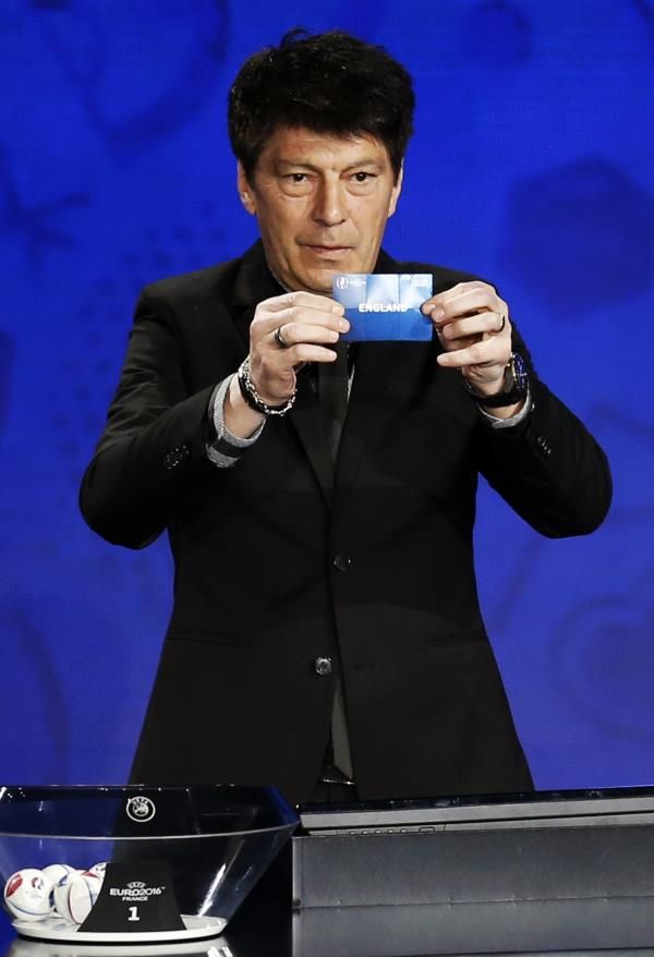 2014-02-23t130201z_1617643434_gm1ea2n1lw501_rtrmadp_3_soccer-euro-qualifying_reuters