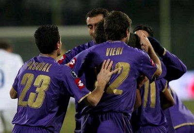 لاعبوا فيورنتينا وفرحة بالتأهل