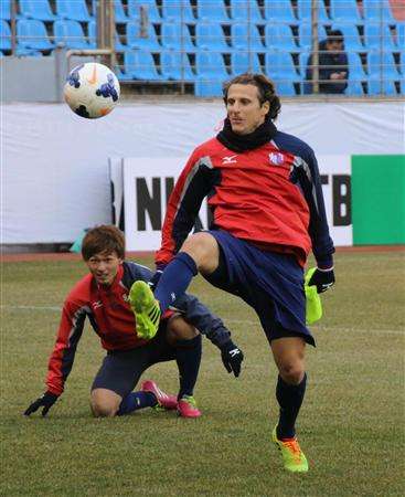 دييجو فورلان في تدريب اليوم استعداداً لمواجهة بوهانج الكوري