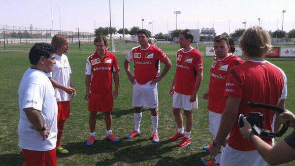 مارادونا وسلجادو مع فريقهما