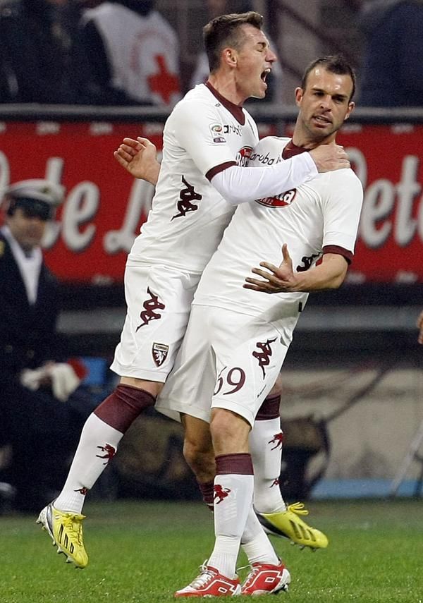 2013-01-27t211251z_1211456603_gm1e91s0ef801_rtrmadp_3_soccer-italy_reuters