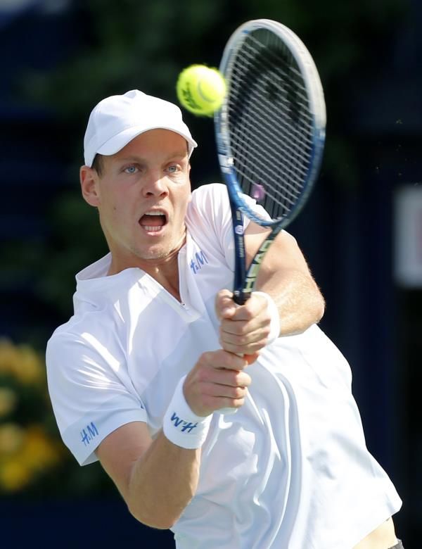 2014-02-25t114834z_1040125750_gm1ea2p1iu601_rtrmadp_3_tennis-men-dubai_reuters