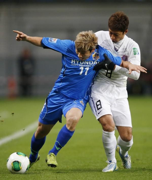 2012-12-12t083217z_2128639366_gm1e8cc19vq01_rtrmadp_3_soccer-club-world_reuters